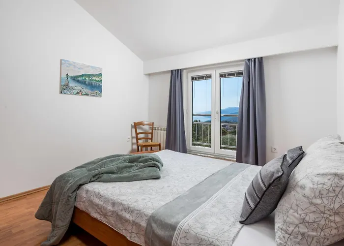 Bella Vista-2 By Interhome Jurdani