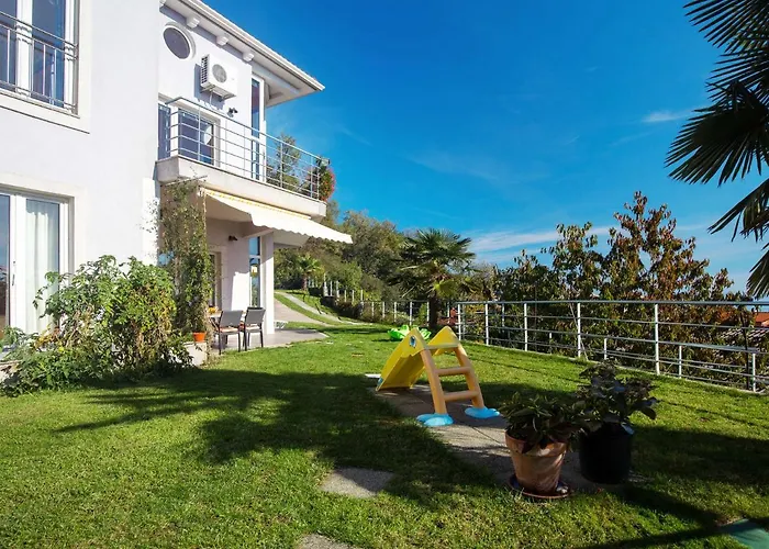 Bella Vista-2 By Interhome Jurdani